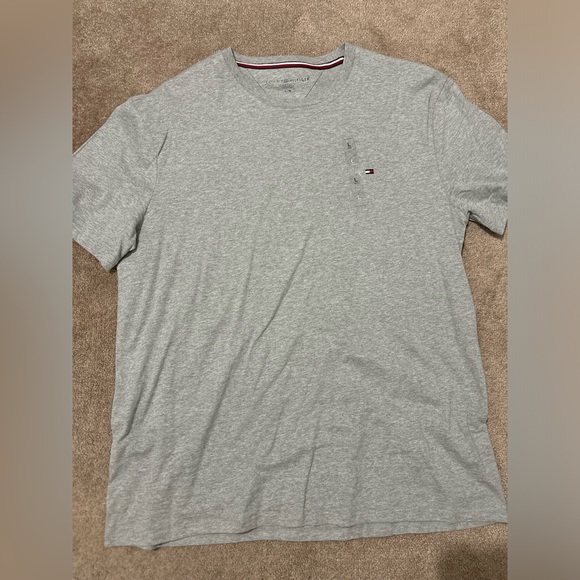 Brand New Tommy Hilfiger Shirt - Picture 1 of 3